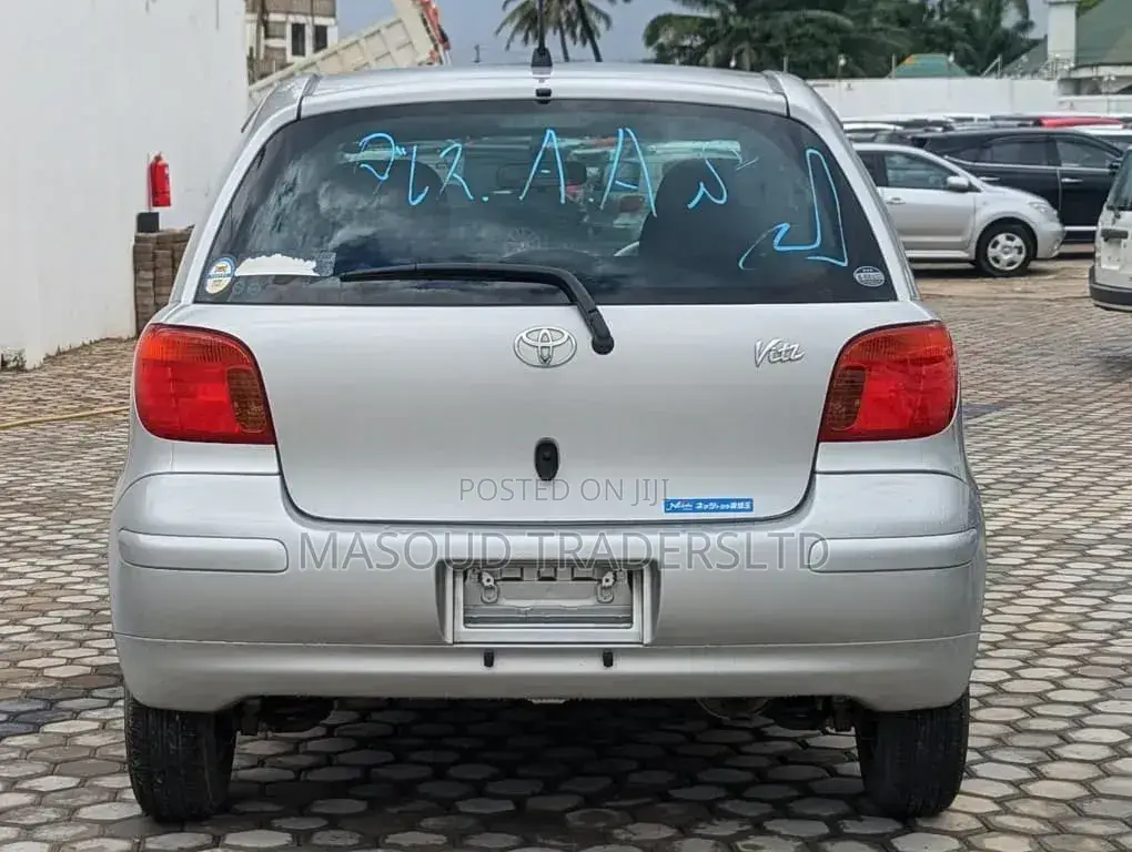 Toyota Vitz 1.3 AWD 3dr 2002 Silver
