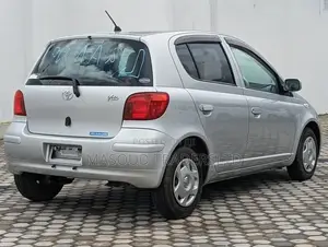 Toyota Vitz 1.3 AWD 3dr 2002 Silver