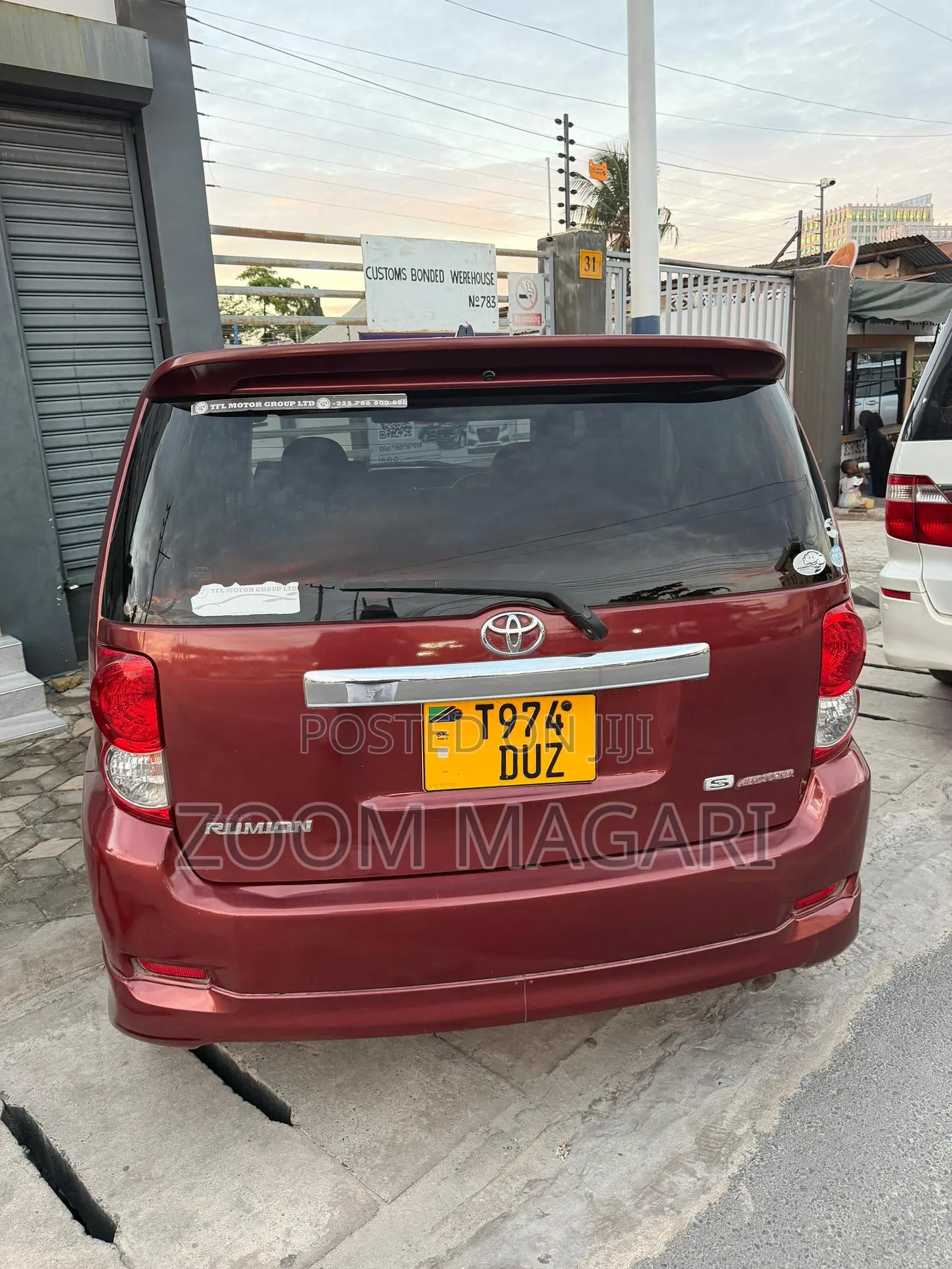Toyota Corolla Rumion 2008 Maroon