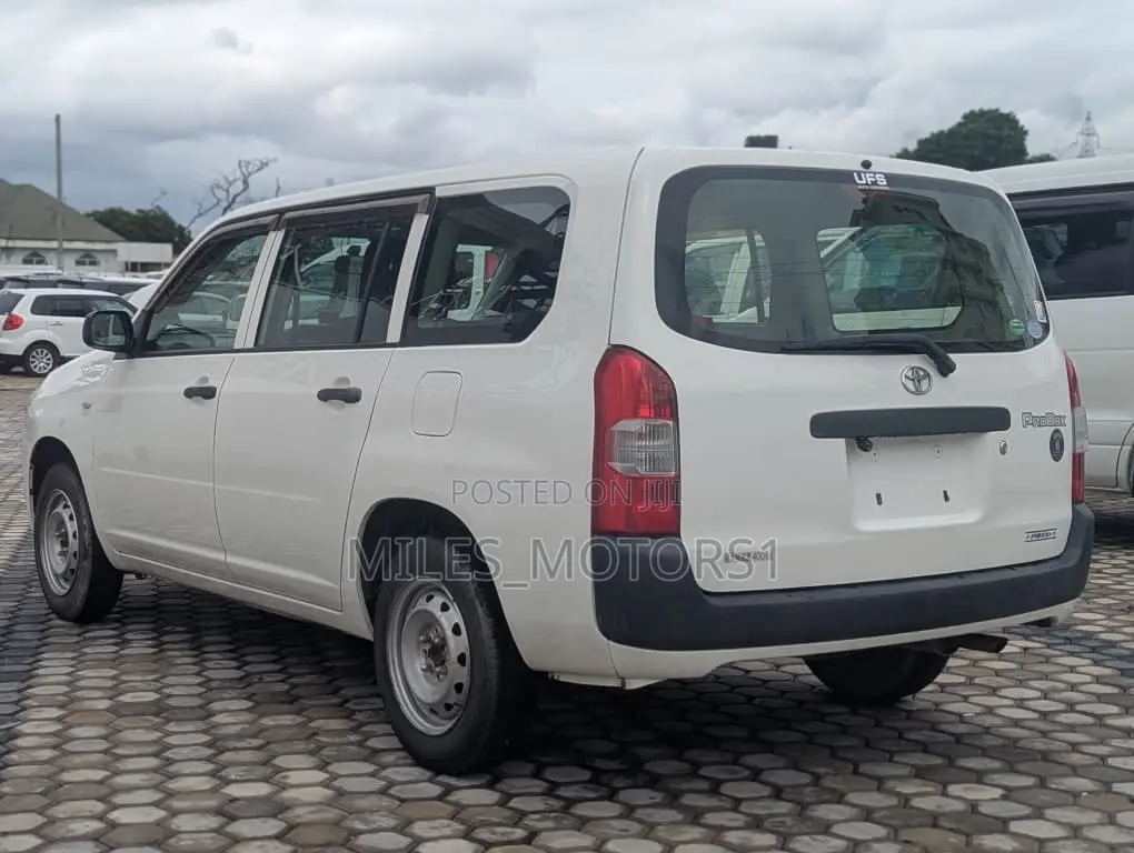 Toyota Probox 2014 White