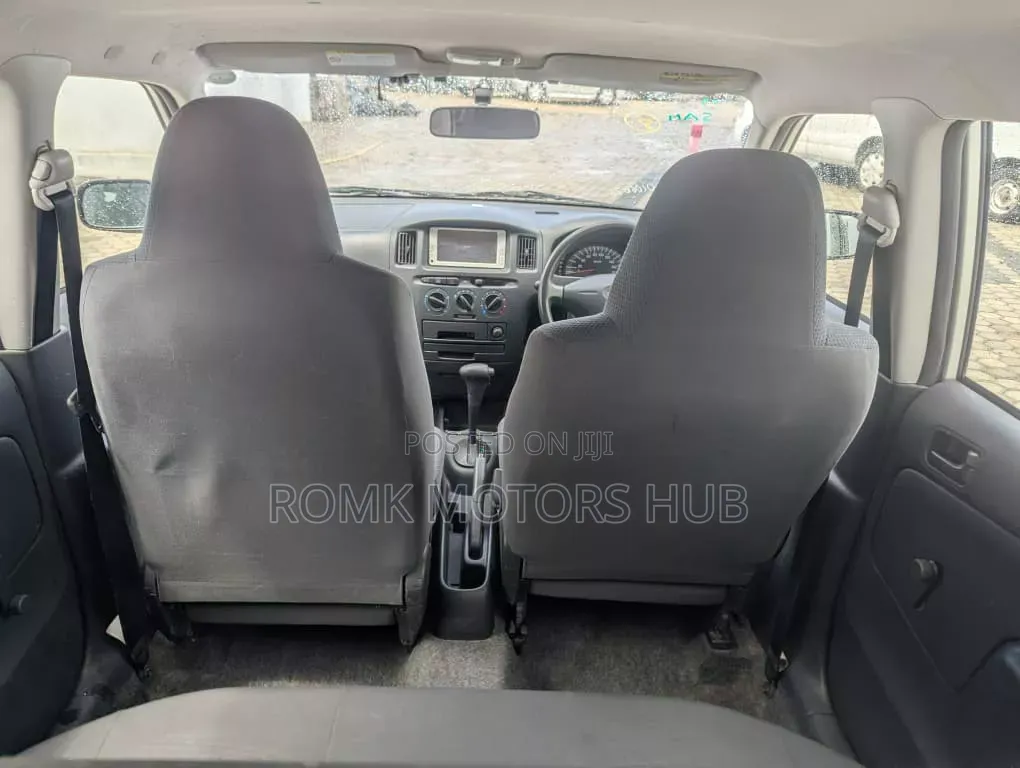Mazda Verisa 2007 White