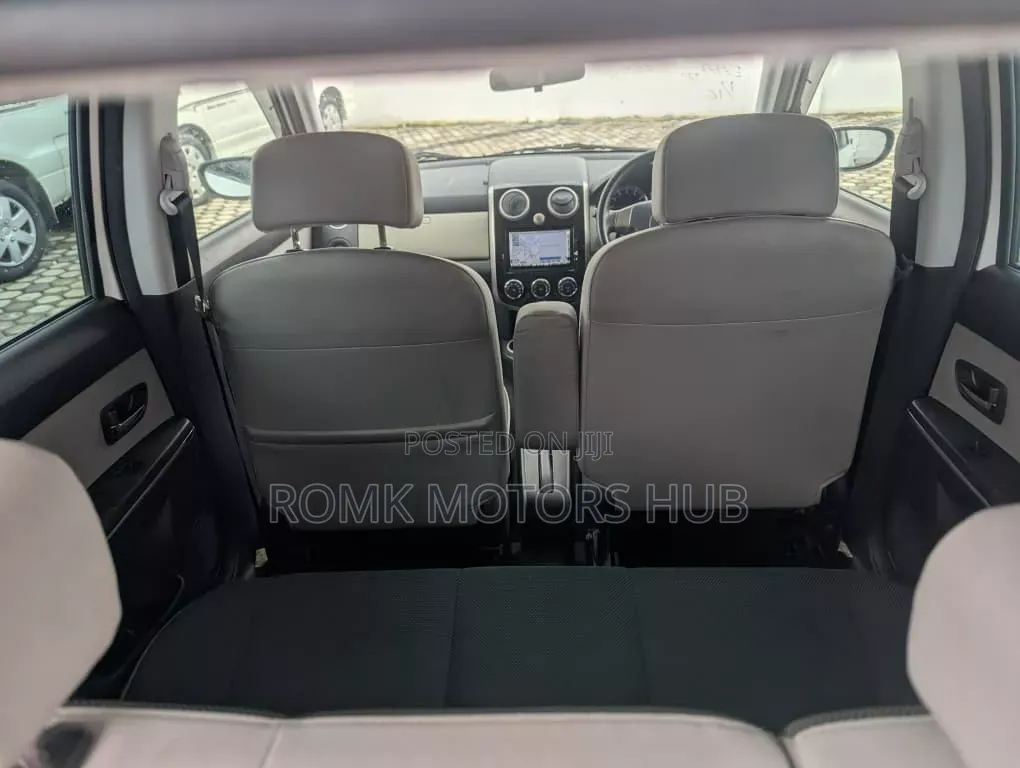 Mazda Verisa 2007 White