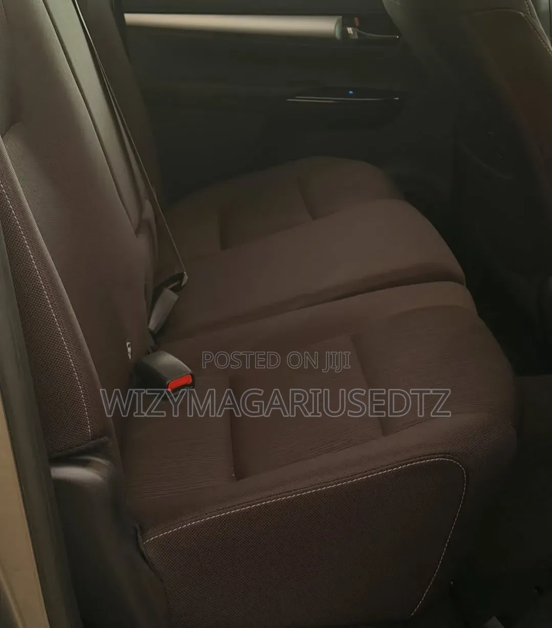 Toyota Hilux 2023 Brown