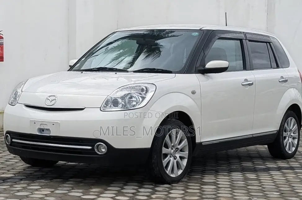 Mazda Verisa 2007 White