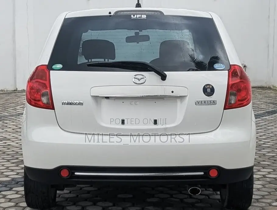 Mazda Verisa 2007 White