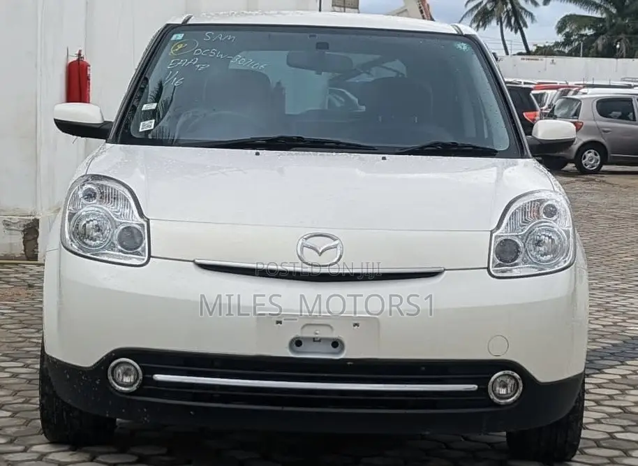 Mazda Verisa 2007 White