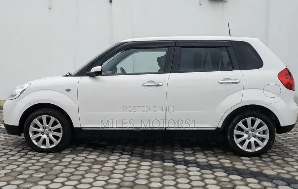 Mazda Verisa 2007 White