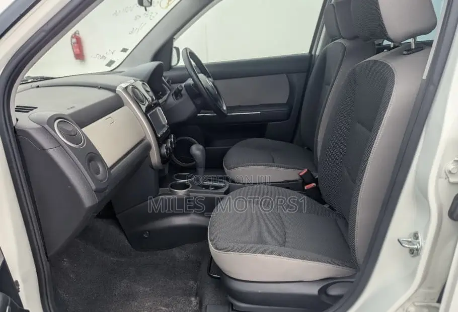 Mazda Verisa 2007 White