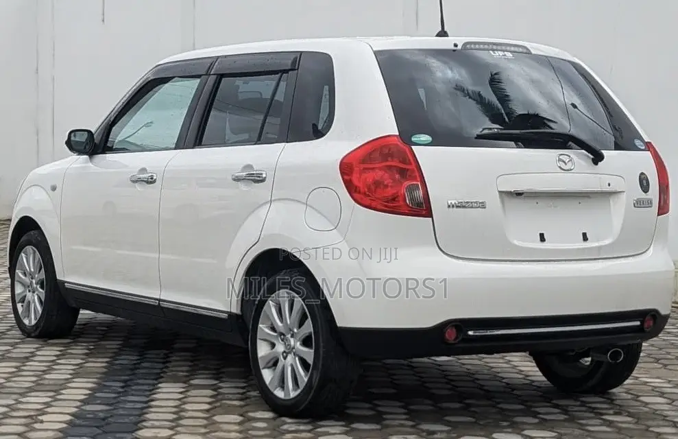 Mazda Verisa 2007 White