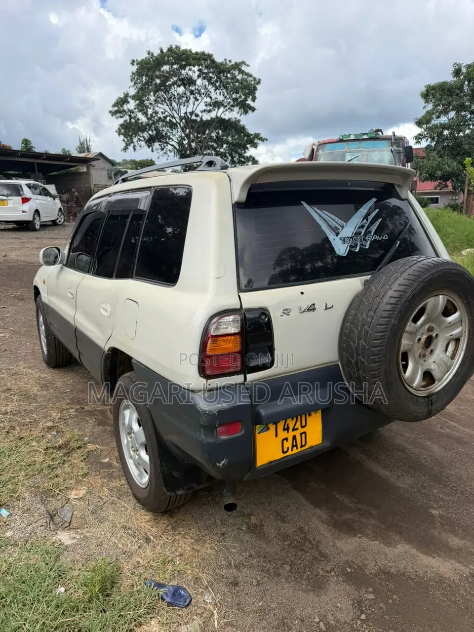 Toyota RAV4 1999 White