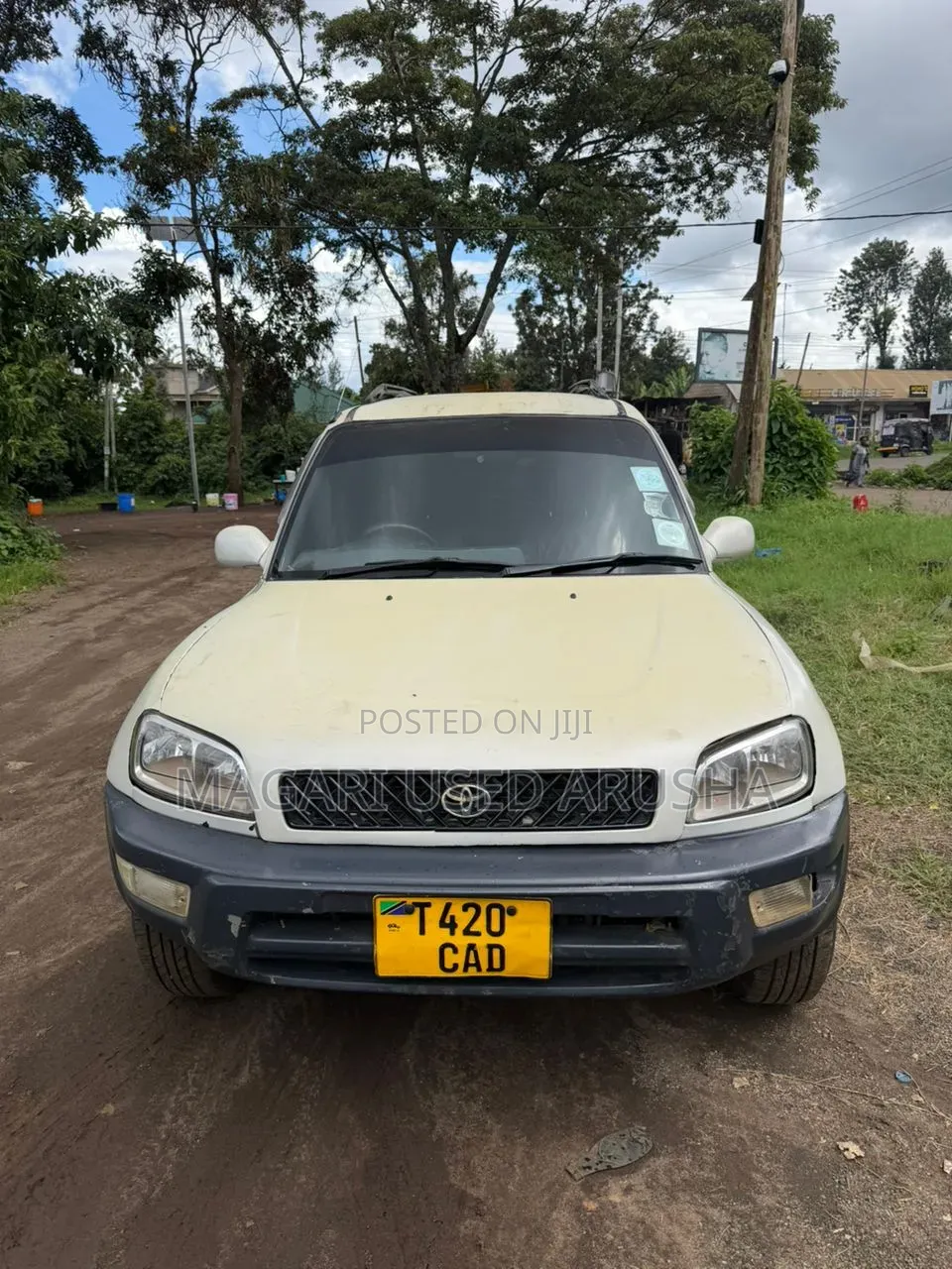 Toyota RAV4 1999 White