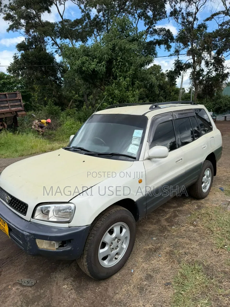 Toyota RAV4 1999 White