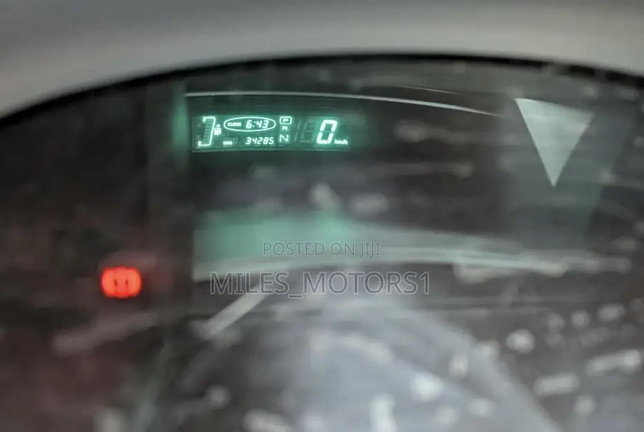 Toyota Vitz 2002 Silver