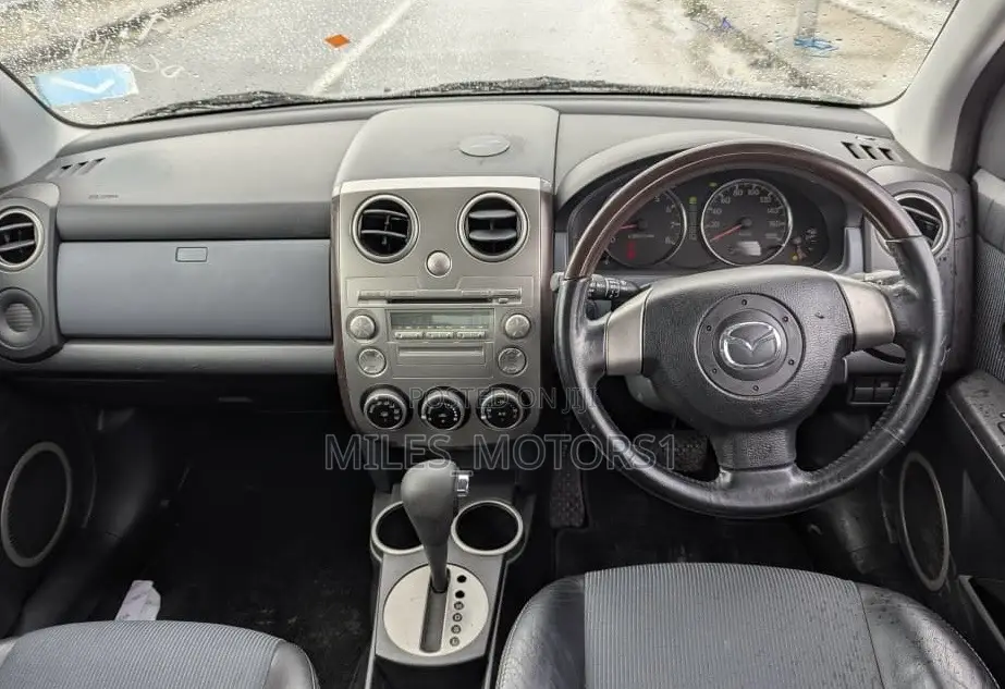Mazda Verisa 2008 Gray