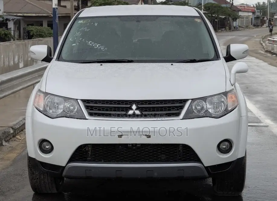 Mitsubishi Outlander 2008 White