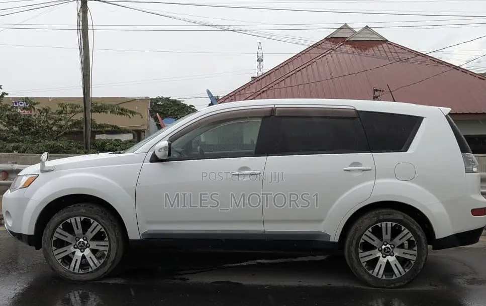 Mitsubishi Outlander 2008 White