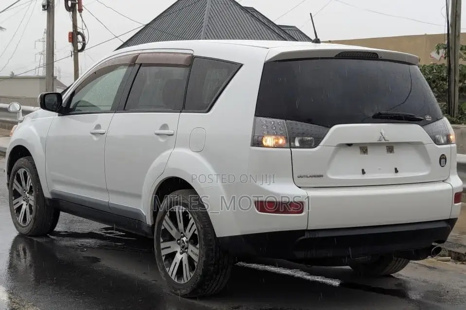 Mitsubishi Outlander 2008 White