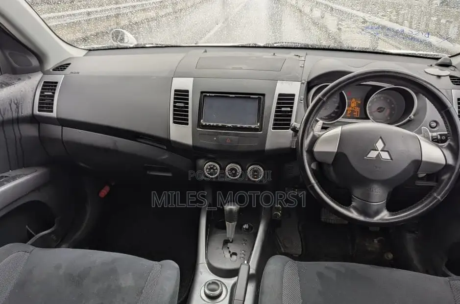 Mitsubishi Outlander 2008 White