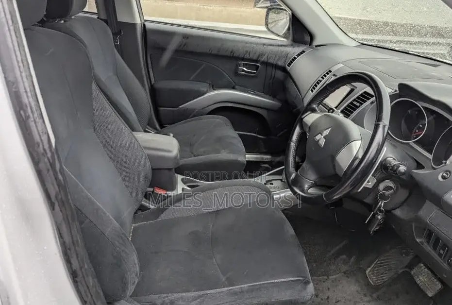 Mitsubishi Outlander 2008 White