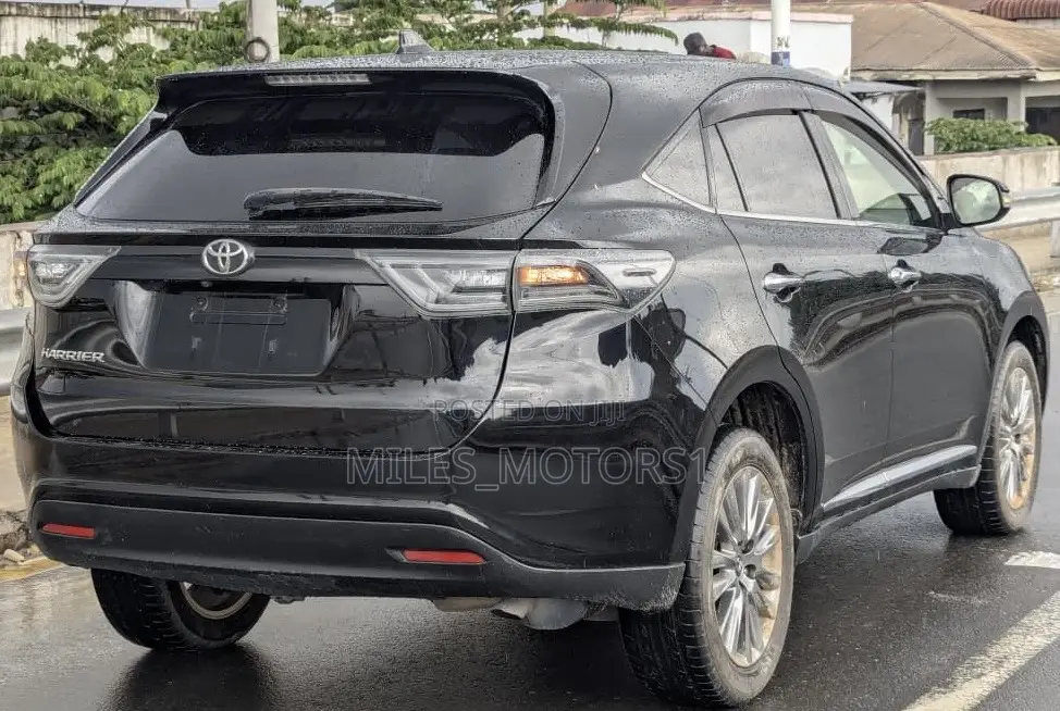 Toyota Harrier 2013 Black