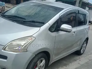 Toyota Ractis 2007 Silver
