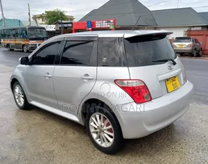 Toyota IST 2006 Silver