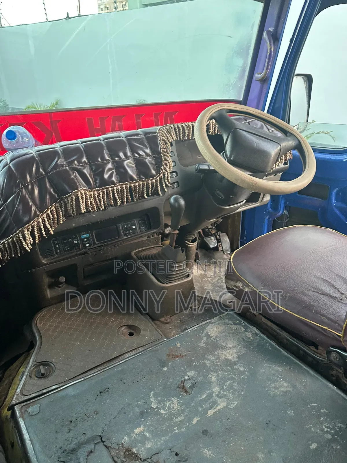 Mitsubishi Fuso Rosa 2004 Blue