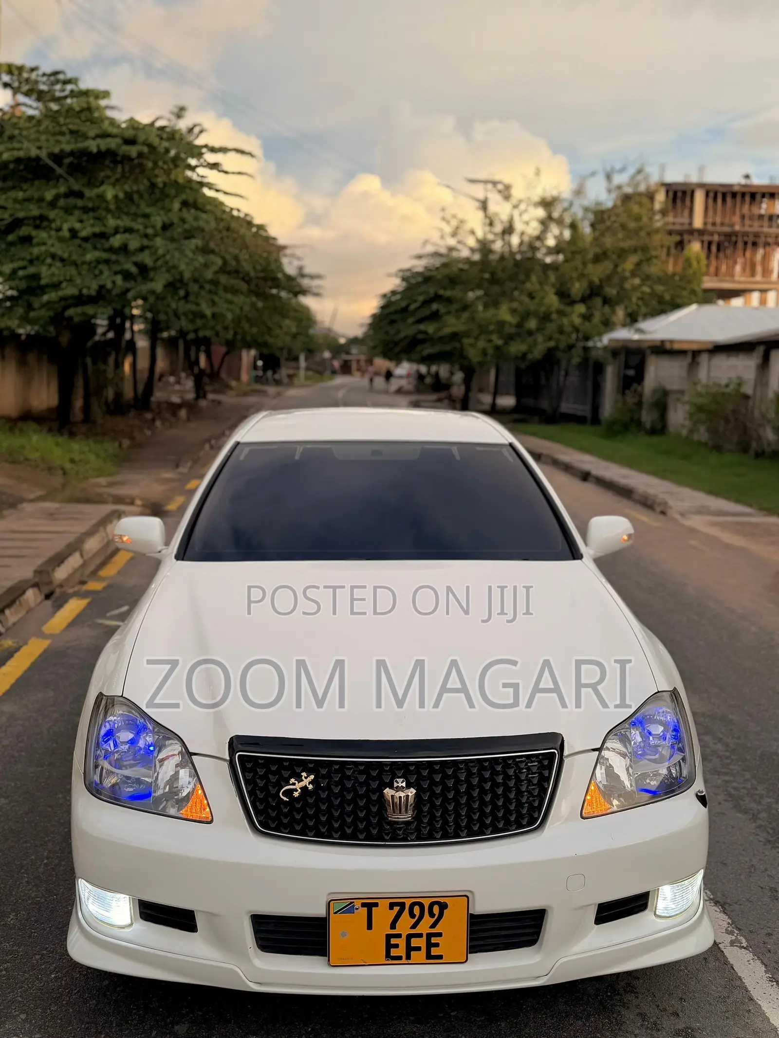 Toyota Crown Royale 2005 Pearl