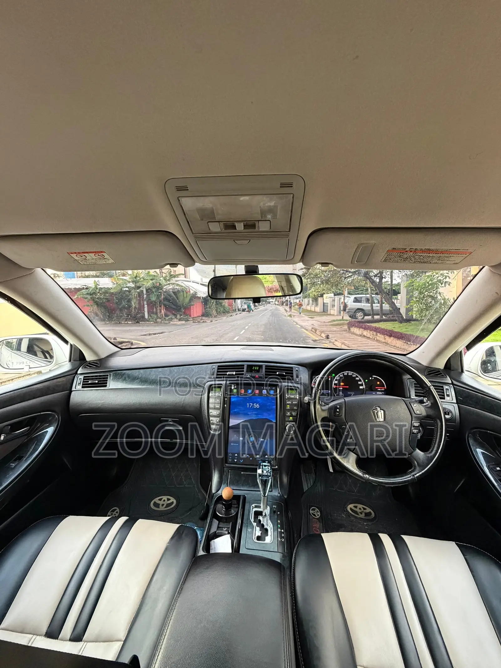 Toyota Crown Royale 2005 Pearl