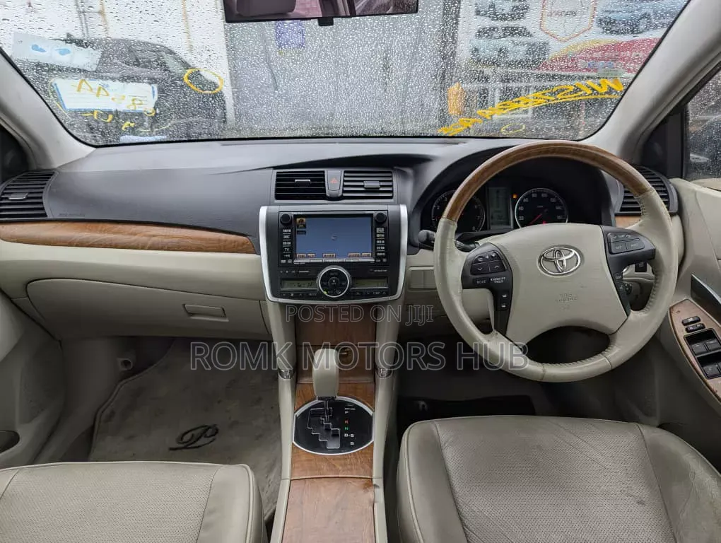 Toyota Harrier 2014 Black