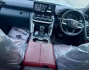 Toyota Land Cruiser 2024 Pearl