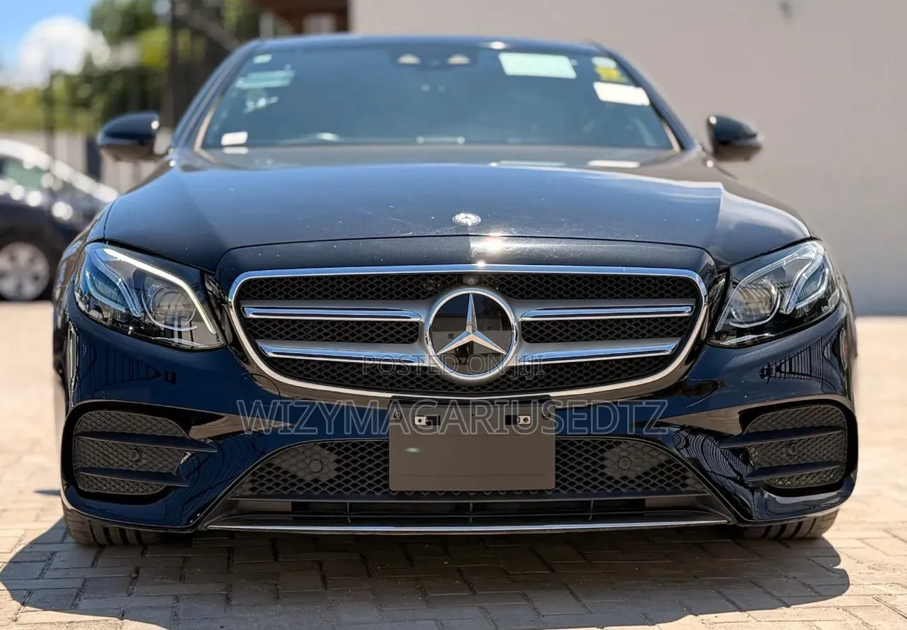 Mercedes-Benz E200 2016 Matt Black