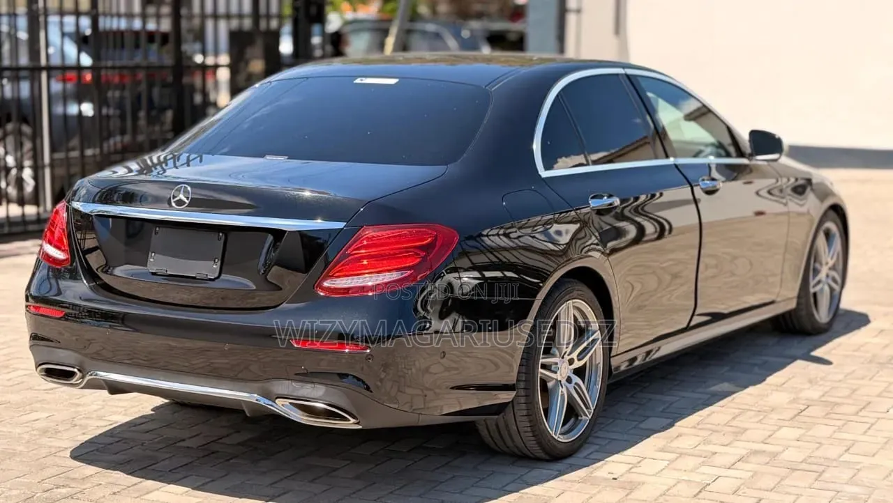 Mercedes-Benz E200 2016 Matt Black