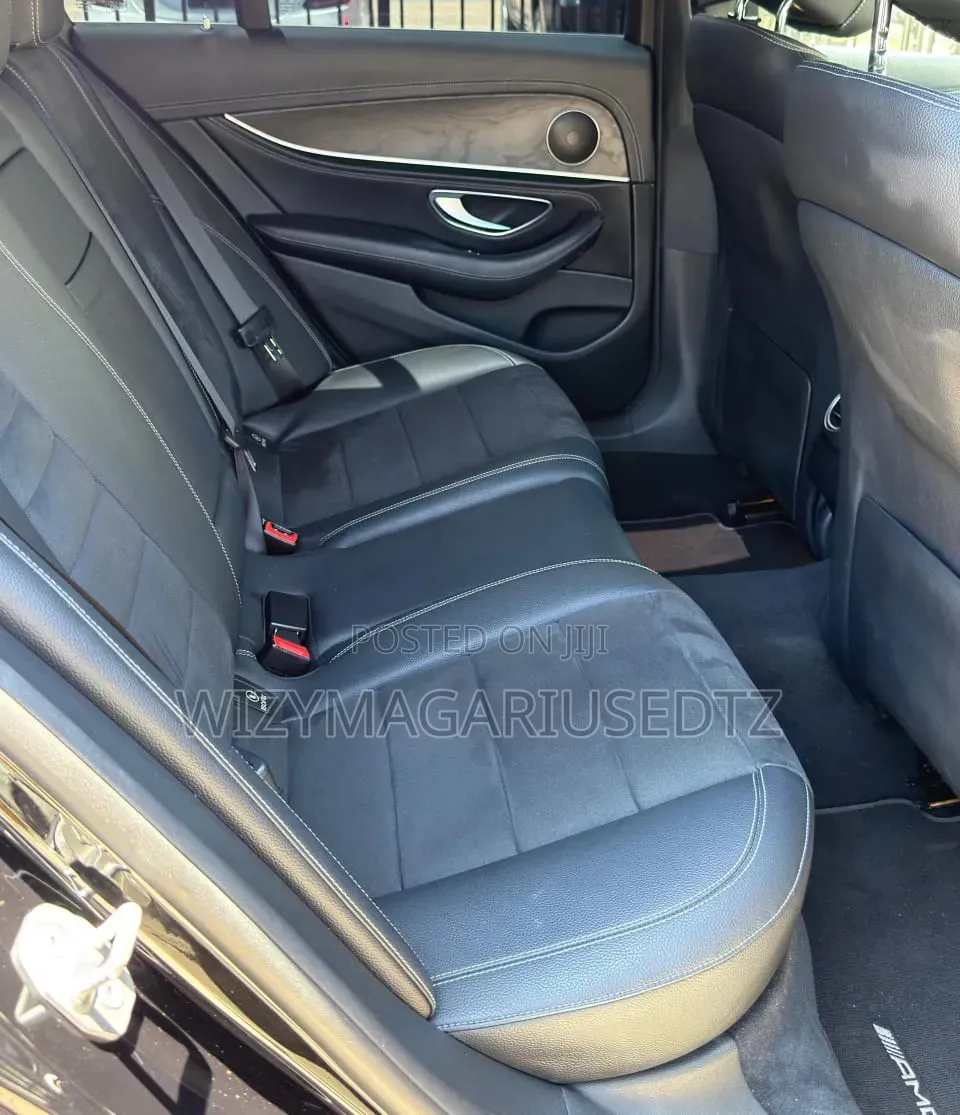 Mercedes-Benz E200 2016 Matt Black