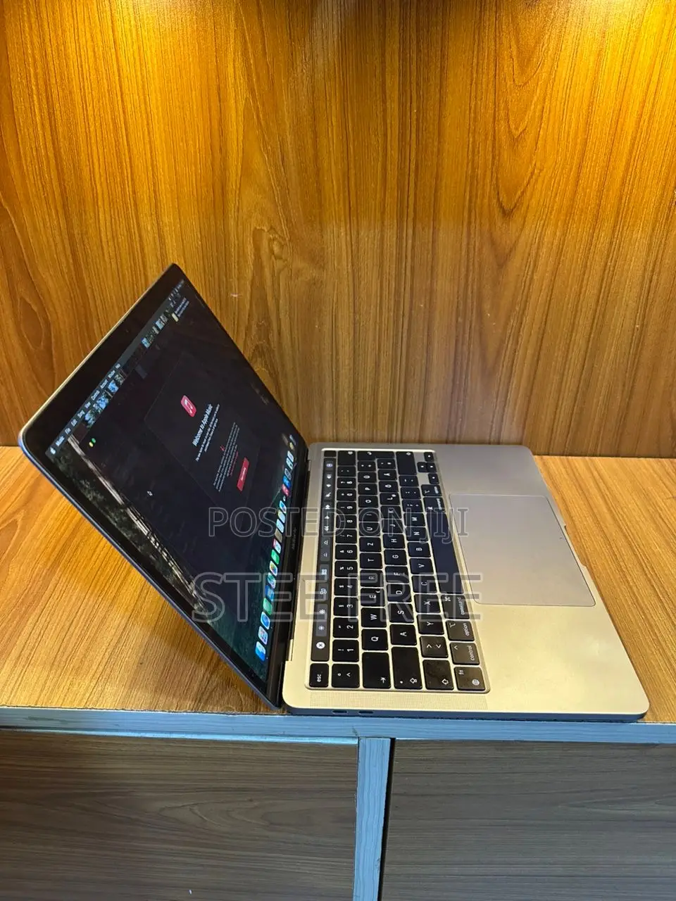 Laptop Apple MacBook Pro 2020 M1 16GB Apple M1 SSD 2T