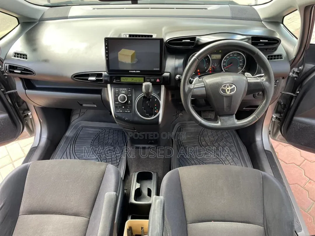 Toyota Wish 2010 Gray