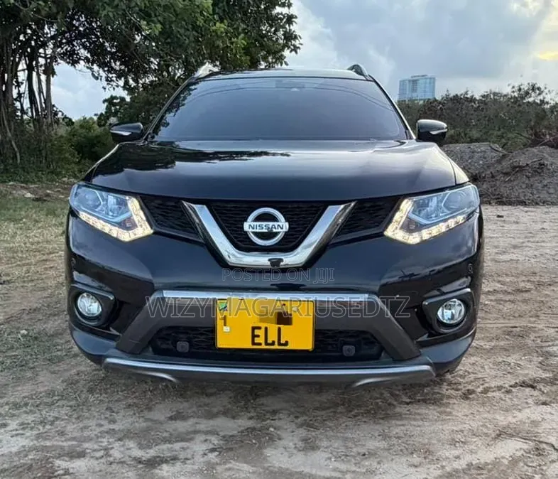 Nissan X-Trail 2.0 Petrol FWD 2015 Matt Black