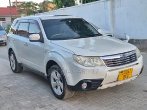 Subaru Forester 2010 White