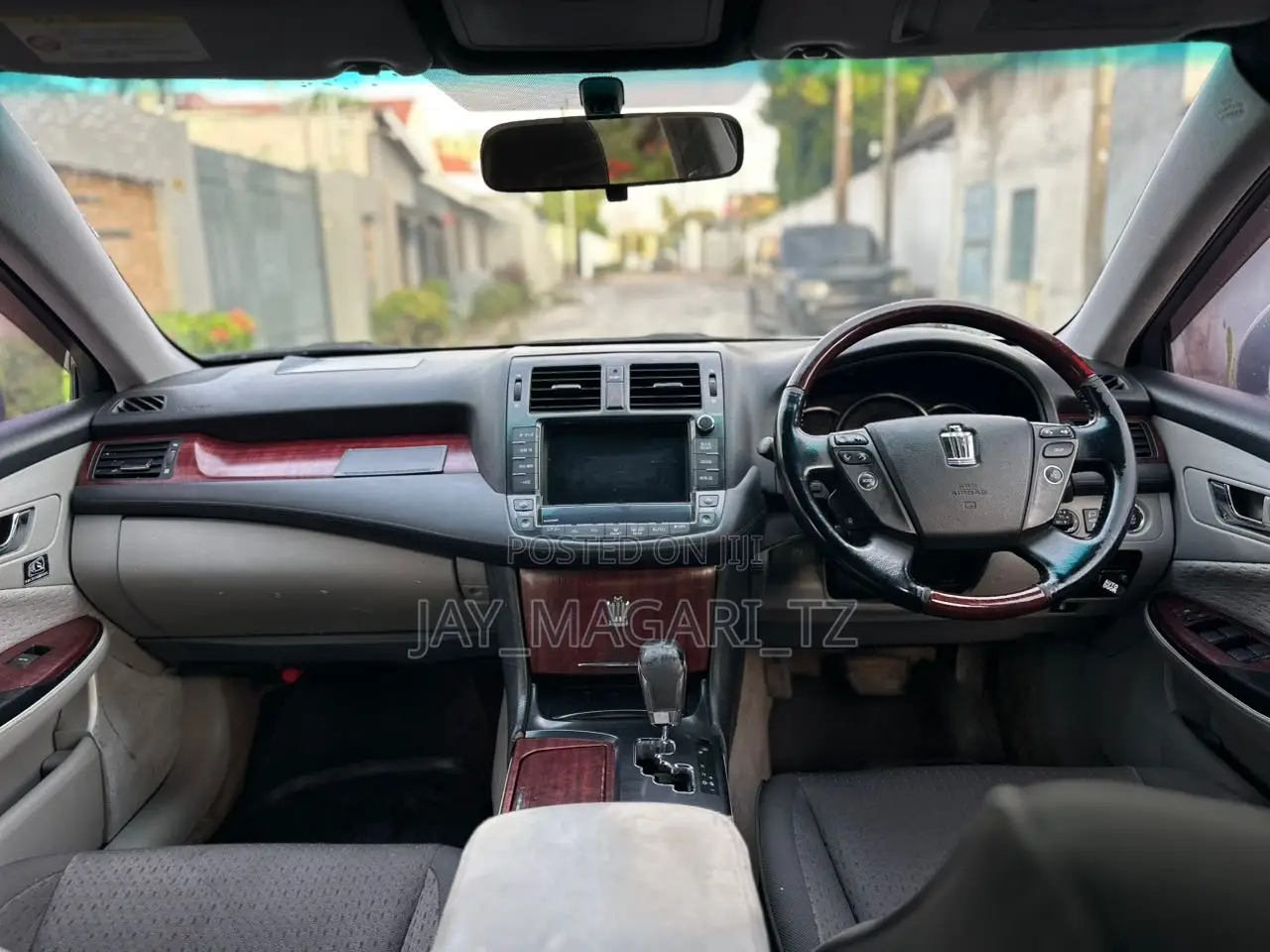 Toyota Crown 2009 Silver