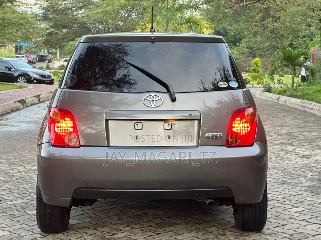 Toyota IST 2005 Gray