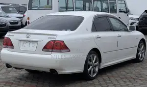 Toyota Crown 2004 White
