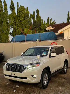 Toyota Land Cruiser Prado 2019 White
