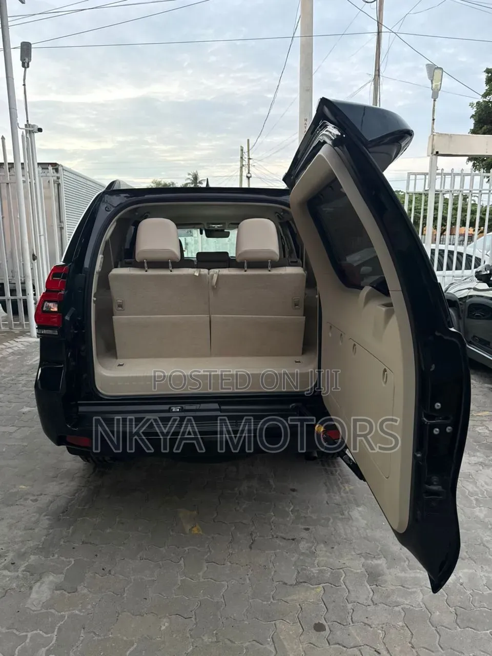 Toyota Land Cruiser Prado 2021 Black
