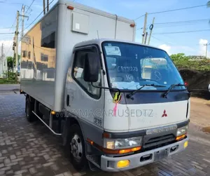 Mitsubishi Canter Box Body