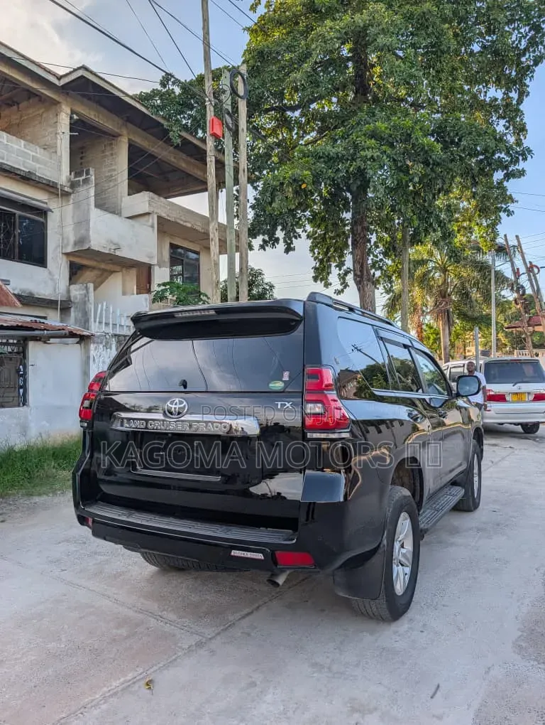 Toyota Land Cruiser Prado 2021 Black