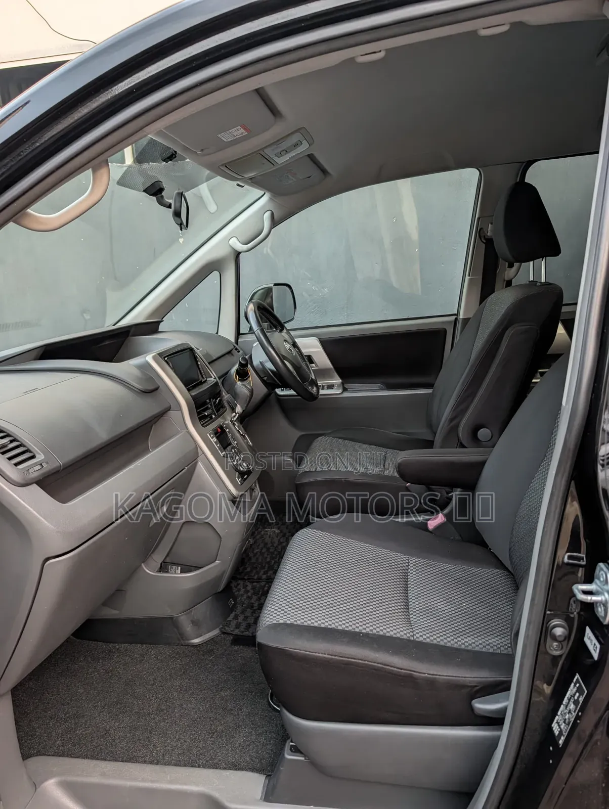 Toyota Noah 2007 Black