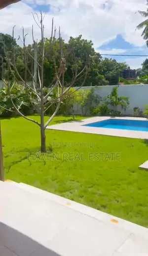 Furnished 2bdrm Apartment in Oyster Bay for rent