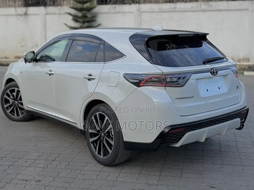 Toyota Harrier 2018 White