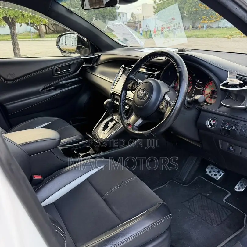 Toyota Harrier 2018 White