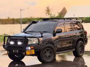 Toyota Land Cruiser 2010 Black